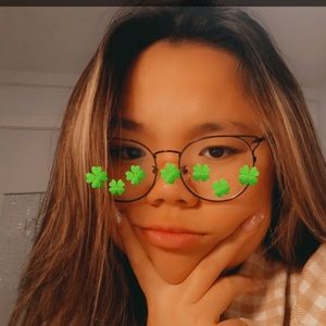 Meet your Posher, Khoi